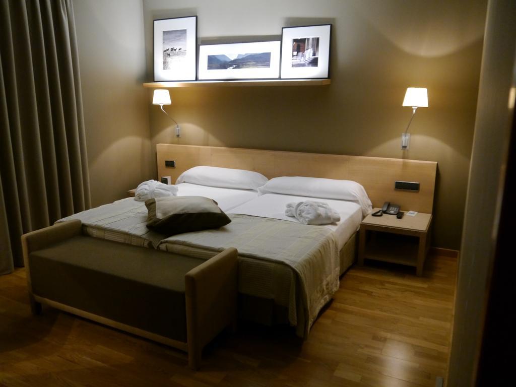 Parador De La Seu D'Urgell Ruang foto